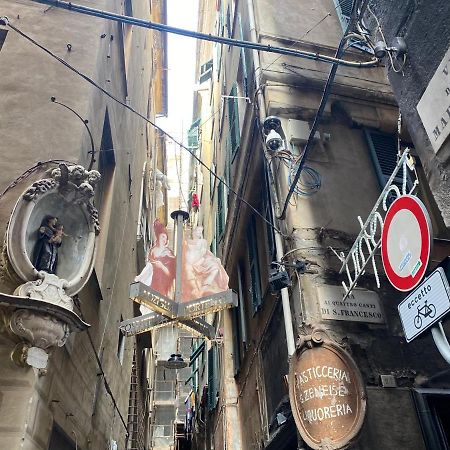 Casaviva- Ampio Appartamento Nei Vicoli Di Genova Exterior photo